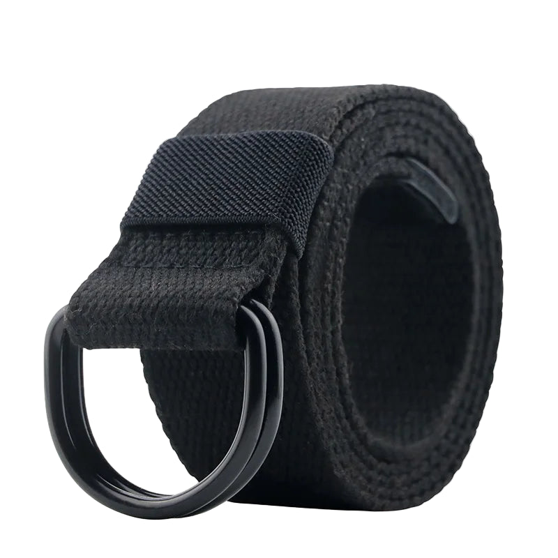 Black belt with a large ring buckle on a white background, featuring the brand 'MaiKun'.