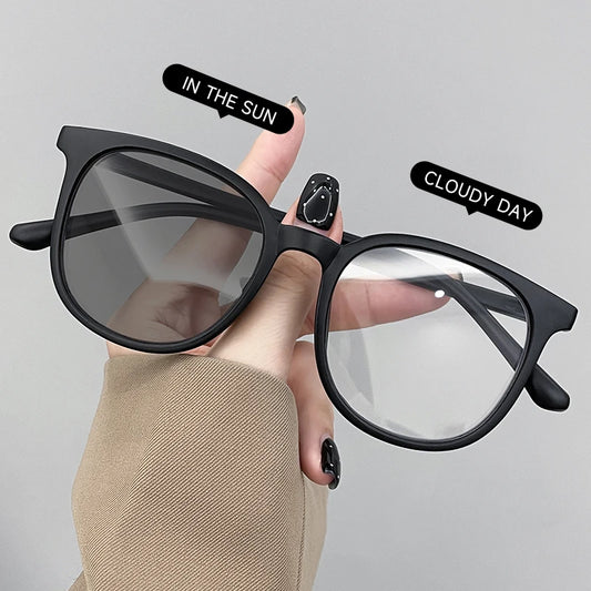 Photochromic Large Frame Sunglasses - UV400 Fashion Eyewear for Office & Outdoor