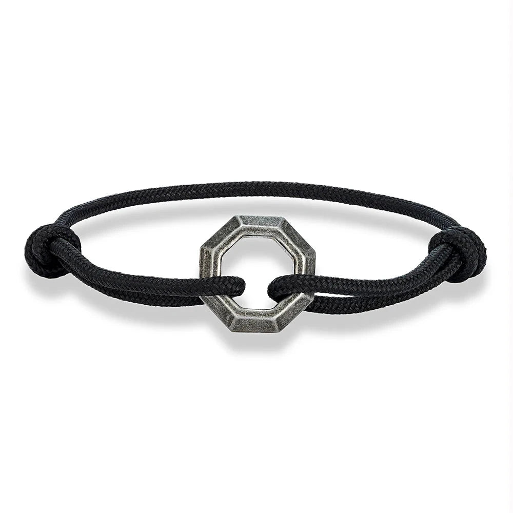 Eterna Loop symbolizes continuity and modern style. deideas