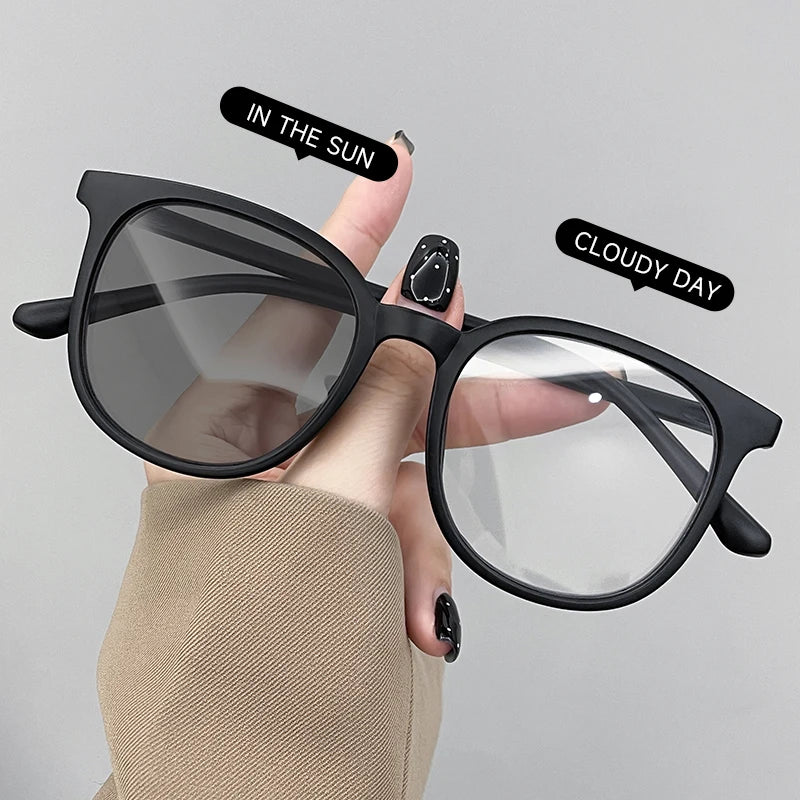 Photochromic Large Frame Sunglasses - UV400 Fashion Eyewear for Office & Outdoor