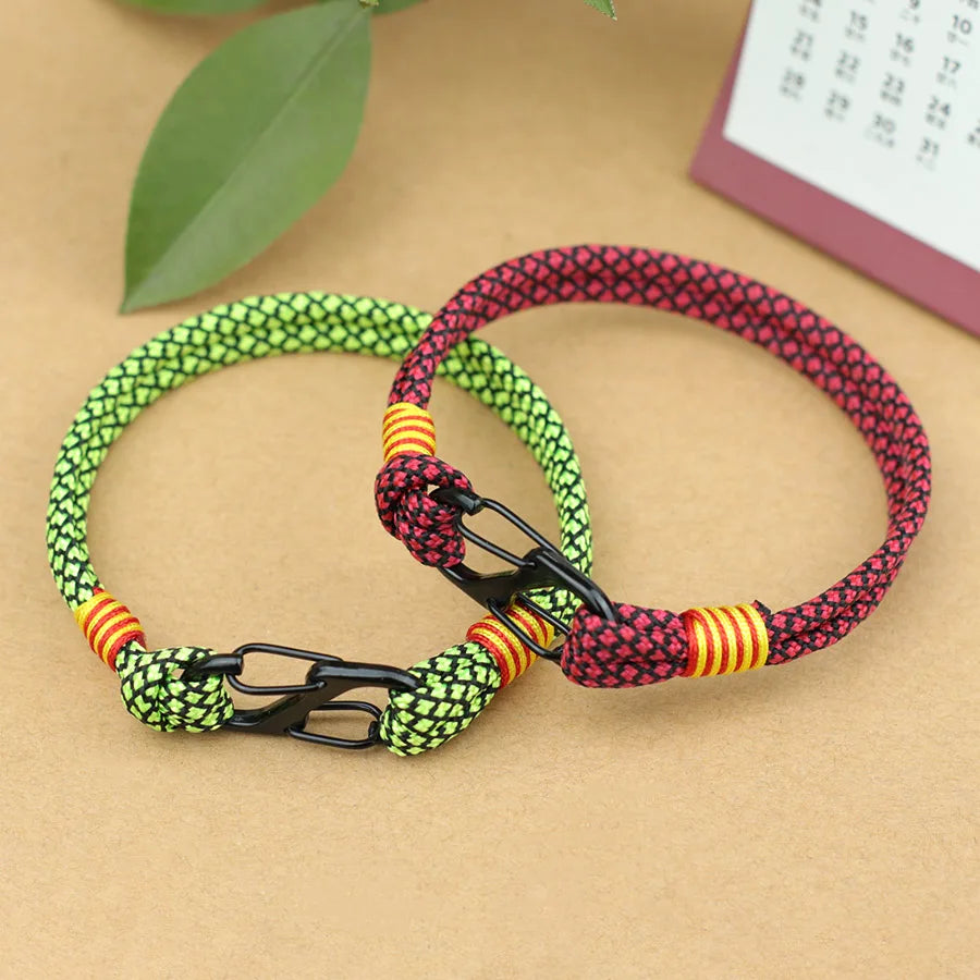 Two-Tone Rope Bracelet for Men – Zinc Alloy Carabiner Clasp