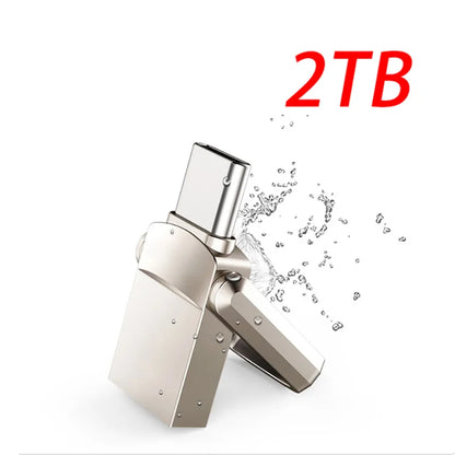 The image shows a silver USB flash drive with a dual connector, compatible with Type-C and PC/Mac. It highlights the 360° steel ring hook for easy switching between devices.