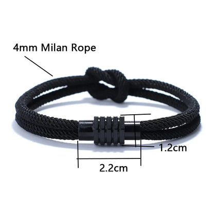 Bracelet Eternal Knot Represents a strong and endless bond