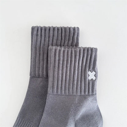 Calcetines de algodón bordados a media pantorrilla - UE 38-44, 4 colores, unisex