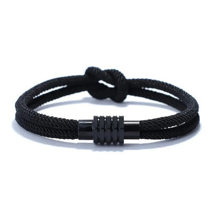 Bracelet Eternal Knot Represents a strong and endless bond