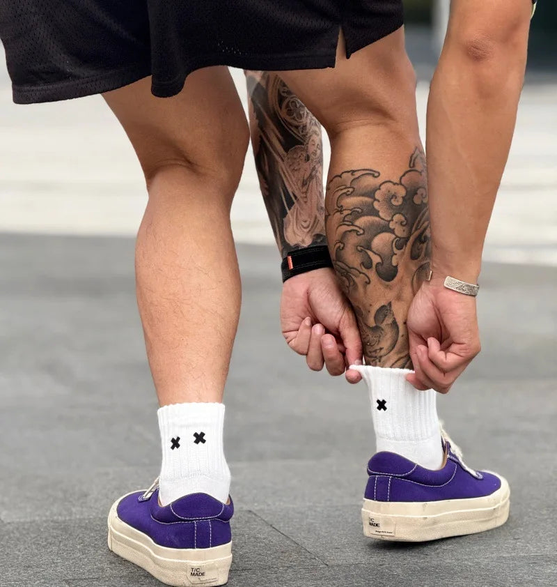 Calcetines de algodón bordados a media pantorrilla - UE 38-44, 4 colores, unisex
