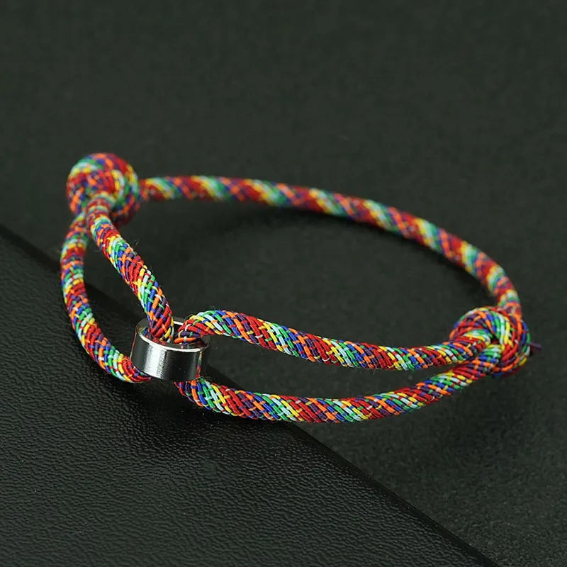 Pulsera de Cordón Trenzado – Estilo Minimalista Ajustable