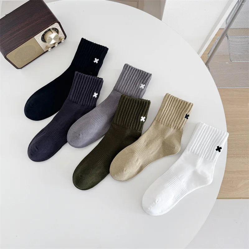 Calcetines de algodón bordados a media pantorrilla - UE 38-44, 4 colores, unisex