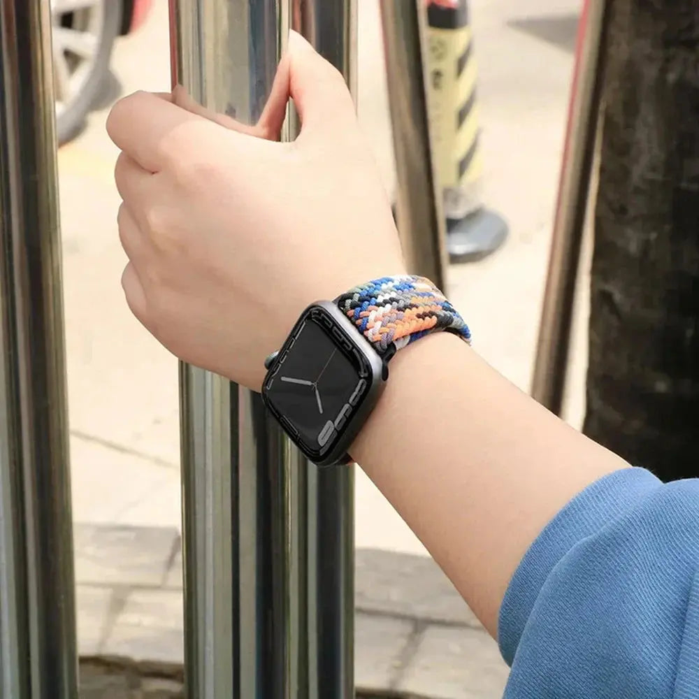 Interwoven Band A refined design that fuses strength and style. deideas