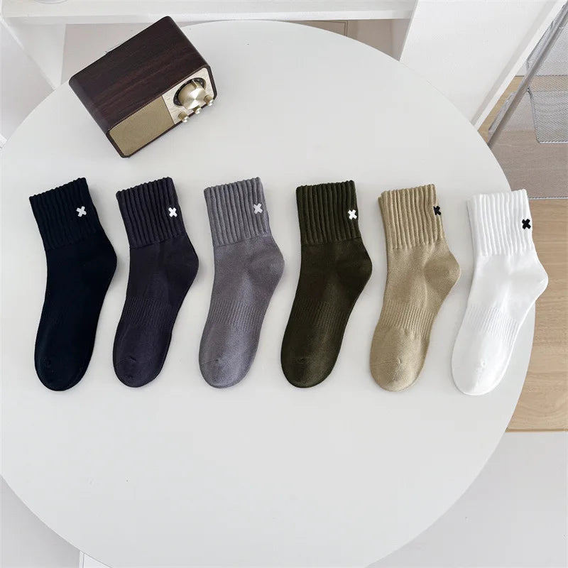 Calcetines de algodón bordados a media pantorrilla - UE 38-44, 4 colores, unisex