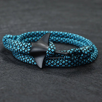 Bracelet Saltwater Loop A bow that captures the essence of the sea and the free spirit of surfing