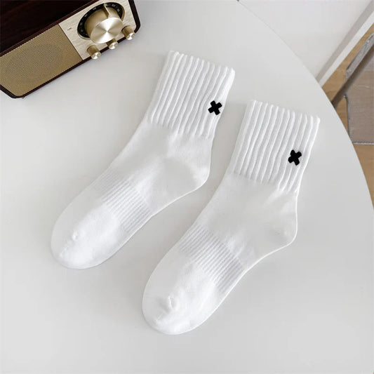 Calcetines de algodón bordados a media pantorrilla - UE 38-44, 4 colores, unisex