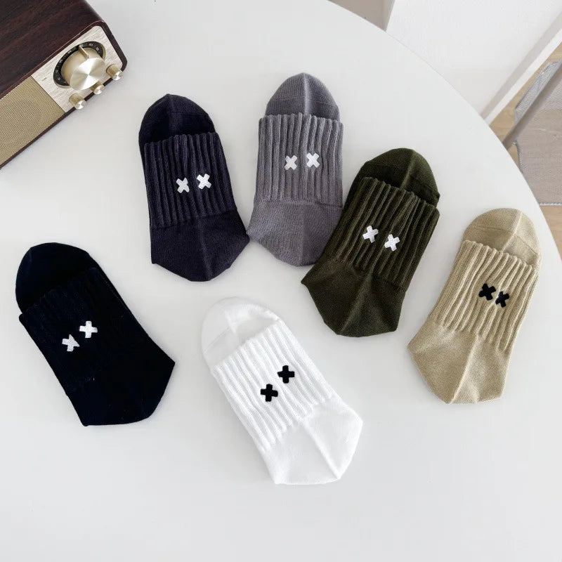 Calcetines de algodón bordados a media pantorrilla - UE 38-44, 4 colores, unisex